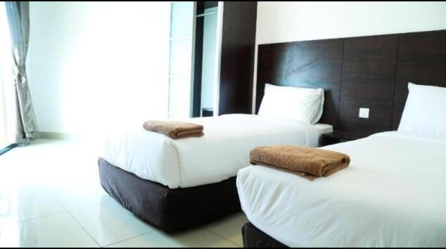 Marina Height Seaview Resort, Teluk Batik, Lumut Kampong Tebing Rabak Exterior photo