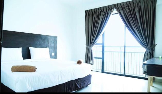 Marina Height Seaview Resort, Teluk Batik, Lumut Kampong Tebing Rabak Exterior photo
